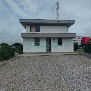 Loja com 126m², no bairro Santa Fé em Caxias do Sul para Alugar