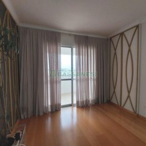 Apartamento com 90m², 3 dormitórios, 2 vagas, no bairro Rio Branco em Caxias do Sul para Alugar