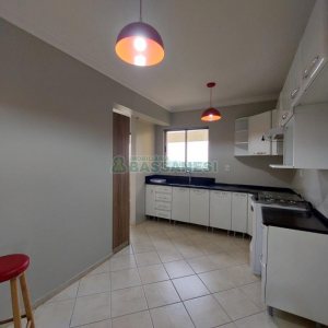 Apartamento com 90m², 3 dormitórios, 2 vagas, no bairro Rio Branco em Caxias do Sul para Alugar