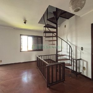 Apartamento com 180m², 4 dormitórios, 1 vaga, no bairro De Lazzer em Caxias do Sul para Alugar