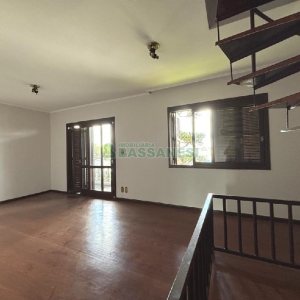 Apartamento com 180m², 4 dormitórios, 1 vaga, no bairro De Lazzer em Caxias do Sul para Alugar