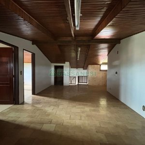 Apartamento com 180m², 4 dormitórios, 1 vaga, no bairro De Lazzer em Caxias do Sul para Alugar