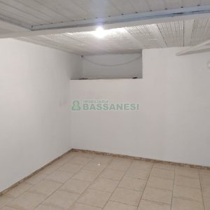 Casa com 215m², 5 dormitórios, 2 vagas, no bairro Charqueadas em Caxias do Sul para Comprar