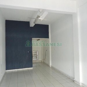 Loja com 34m², no bairro Centro em Caxias do Sul para Alugar