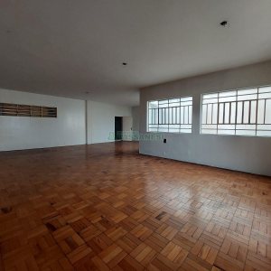 Sala com 79m², no bairro Centro em Caxias do Sul para Alugar