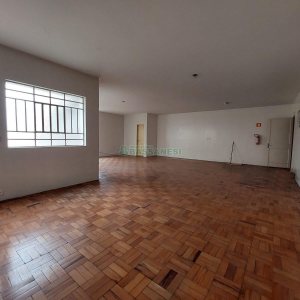Sala com 79m², no bairro Centro em Caxias do Sul para Alugar