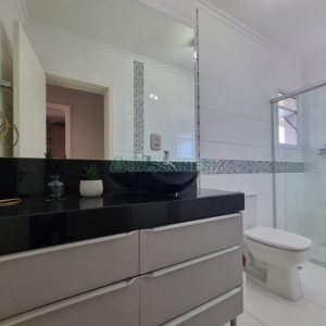 Apto Mobiliado com 140m², 3 dormitórios, 3 vagas, no bairro Charqueadas em Caxias do Sul para Alugar