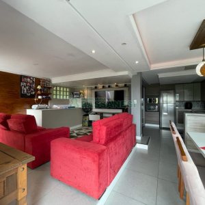 Casa Mobiliada com 105m², 3 dormitórios, 1 vaga, no bairro Marechal Floriano em Caxias do Sul para Comprar