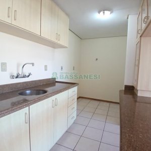 Apartamento com 59m², 1 dormitório, 1 vaga, no bairro Centro em Caxias do Sul para Comprar
