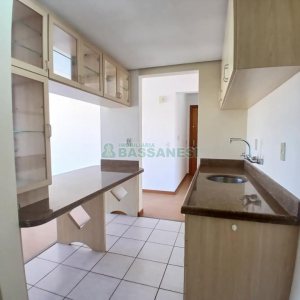 Apartamento com 59m², 1 dormitório, 1 vaga, no bairro Centro em Caxias do Sul para Comprar