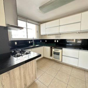 Apto/Cobertura com 297m², 2 dormitórios, 2 vagas, no bairro Centro em Caxias do Sul para Comprar