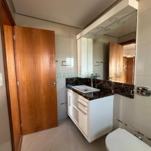 Apto/Cobertura com 297m², 2 dormitórios, 2 vagas, no bairro Centro em Caxias do Sul para Comprar