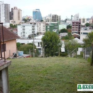 Casa com 60m², 2 dormitórios, no bairro Marechal Floriano em Caxias do Sul para Comprar