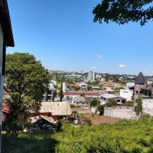 Terreno com 414m², no bairro Colina Sorriso em Caxias do Sul para Comprar