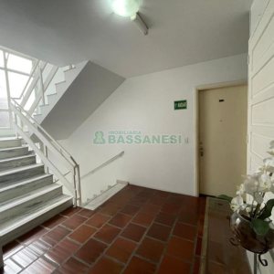 Apartamento com 61m², 2 dormitórios, 1 vaga, no bairro Centro em Caxias do Sul para Comprar