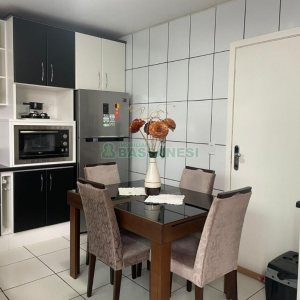 Apartamento com 61m², 2 dormitórios, 1 vaga, no bairro Centro em Caxias do Sul para Comprar