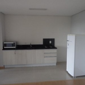 Apartamento com 60m², 1 dormitório, 1 vaga, no bairro Floresta em Caxias do Sul para Alugar