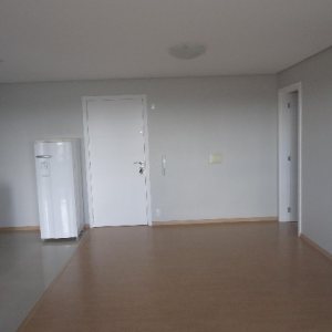 Apartamento com 60m², 1 dormitório, 1 vaga, no bairro Floresta em Caxias do Sul para Alugar