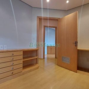 Sala Mobiliada com 45m², 1 vaga, no bairro Centro em Caxias do Sul para Alugar