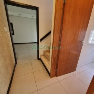 Casa com 150m², 3 dormitórios, 2 vagas, no bairro Salgado Filho em Caxias do Sul para Alugar