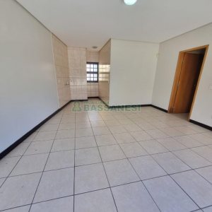Casa com 150m², 3 dormitórios, 2 vagas, no bairro Salgado Filho em Caxias do Sul para Alugar