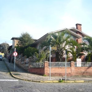 Casa com 200m², 2 dormitórios, no bairro Bela Vista em Caxias do Sul para Comprar