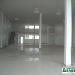 Loja com 460m², no bairro Villagio Iguatemi em Caxias do Sul para Alugar