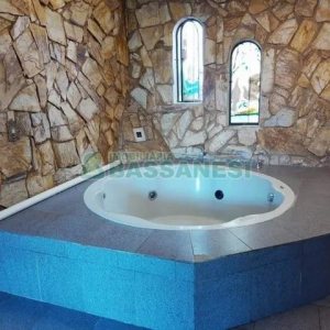 Casa com 200m², 3 dormitórios, 2 vagas, no bairro Rio Branco em Caxias do Sul para Alugar