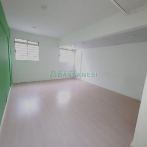 Sala com 29m², no bairro Centro em Caxias do Sul para Comprar