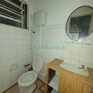 Sala com 29m², no bairro Centro em Caxias do Sul para Comprar