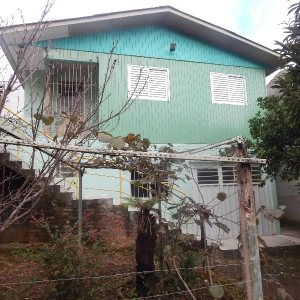 Casa com 42m², 2 dormitórios, no bairro Desvio Rizzo em Caxias do Sul para Comprar