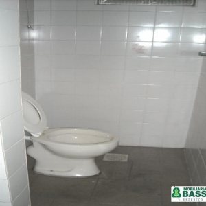 Loja com 320m², no bairro De Lazzer em Caxias do Sul para Alugar