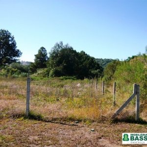 Terreno com 360m², no bairro Santa Fé em Caxias do Sul para Comprar