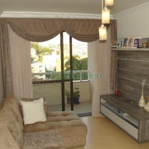 Apartamento com 72m², 2 dormitórios, 1 vaga, no bairro Colina Sorriso em Caxias do Sul para Alugar