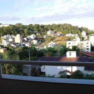Apartamento com 72m², 2 dormitórios, 1 vaga, no bairro Colina Sorriso em Caxias do Sul para Alugar