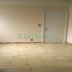 Apartamento com 80m², 3 dormitórios, 1 vaga, no bairro Pio X em Caxias do Sul para Comprar