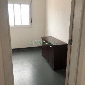 Apto Mobiliado com 62m², 2 dormitórios, 1 vaga, no bairro Panazzolo em Caxias do Sul para Alugar