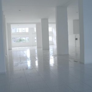Loja com 350m², no bairro São Pelegrino em Caxias do Sul para Alugar
