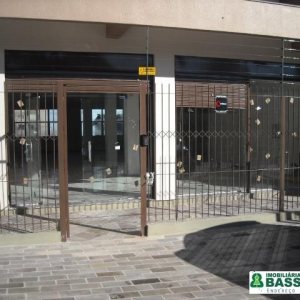 Loja com 224m², no bairro Charqueadas em Caxias do Sul para Alugar ou Comprar