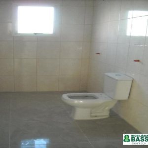 Loja com 224m², no bairro Charqueadas em Caxias do Sul para Alugar ou Comprar