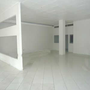 Loja com 425m², no bairro São Pelegrino em Caxias do Sul para Alugar