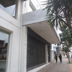 Loja com 425m², no bairro São Pelegrino em Caxias do Sul para Alugar