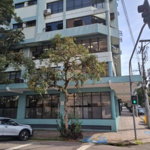 Sala com 118m², 1 vaga, no bairro Centro em Caxias do Sul para Comprar