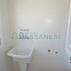 Apartamento com 72m², 2 dormitórios, 2 vagas, no bairro São Pelegrino em Caxias do Sul para Comprar