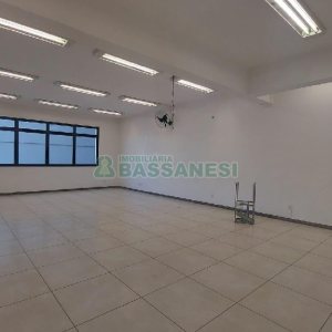Predio com 4780m², no bairro São Pelegrino em Caxias do Sul para Alugar
