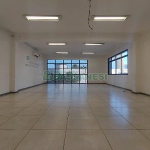 Predio com 4780m², no bairro São Pelegrino em Caxias do Sul para Alugar