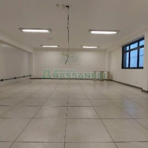 Predio com 4780m², no bairro São Pelegrino em Caxias do Sul para Alugar