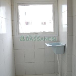 Apartamento com 51m², 2 dormitórios, 1 vaga, no bairro Charqueadas em Caxias do Sul para Comprar