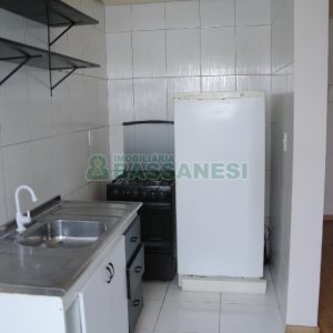 Apartamento com 51m², 2 dormitórios, 1 vaga, no bairro Charqueadas em Caxias do Sul para Comprar