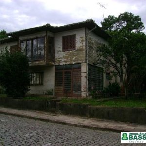 Casa com 160m², 6 dormitórios, 1 vaga, no bairro Cinqüentenário em Caxias do Sul para Comprar
